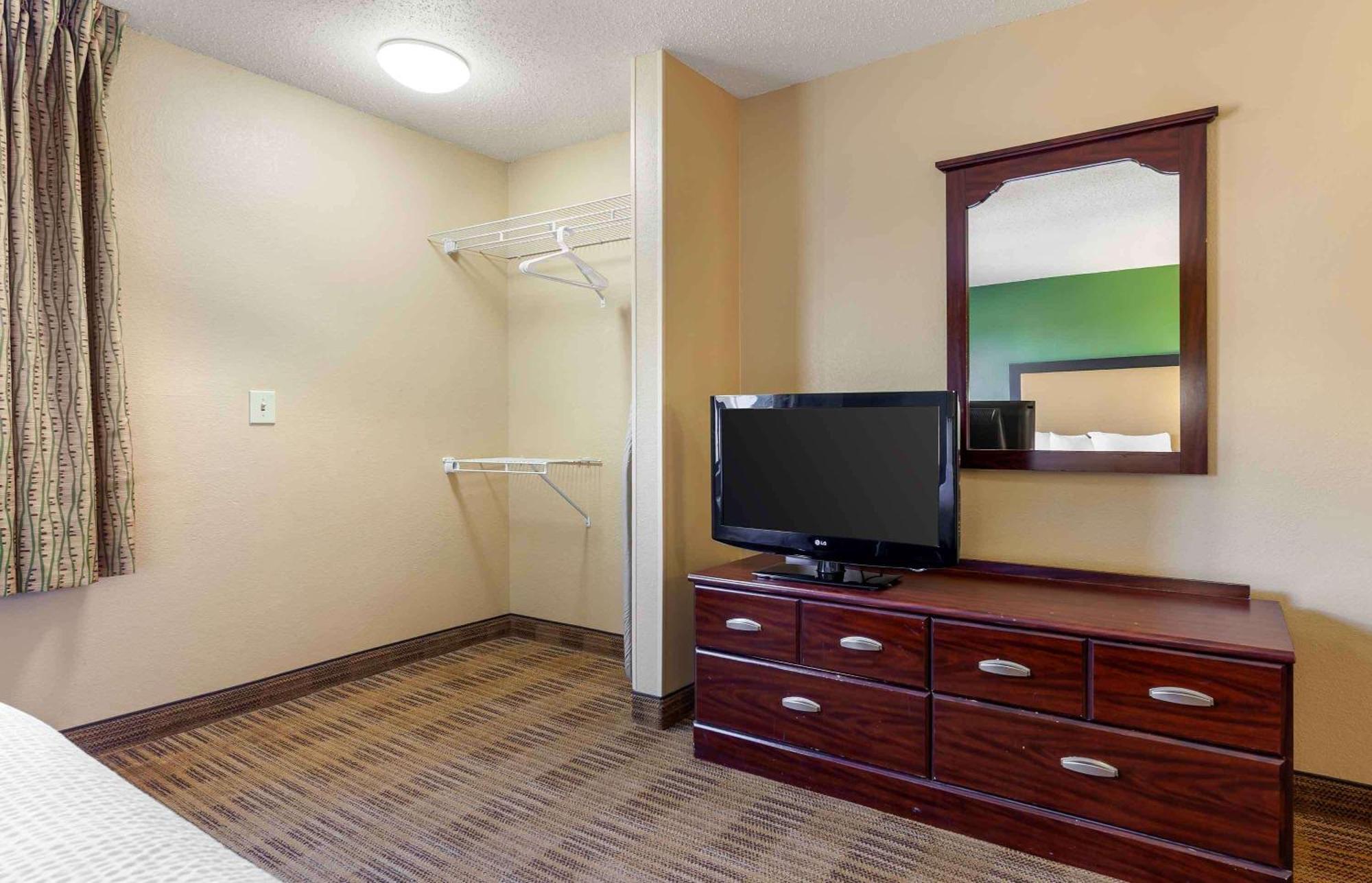 Extended Stay America Suites - Madison - Junction Court Middleton Kültér fotó